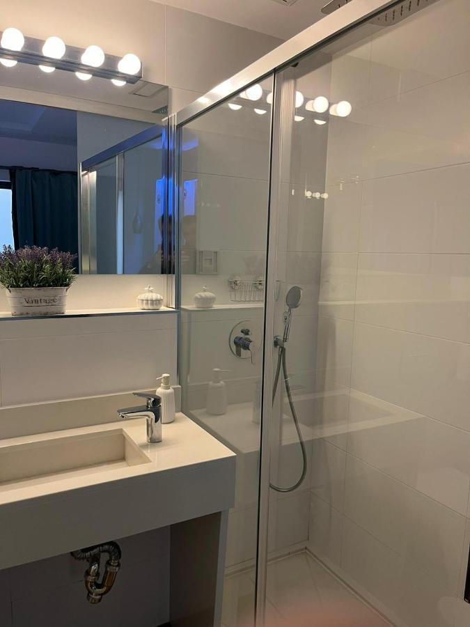 Deluxe Artemisa Sevilla Екстериор снимка